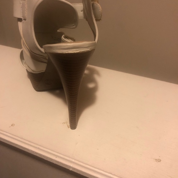 White wedge sandals - Picture 3 of 4